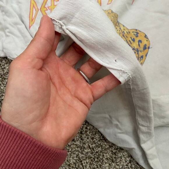 Def Leppard pyromania 1983 your shirt album concert rock band medium - Picture 4 of 8